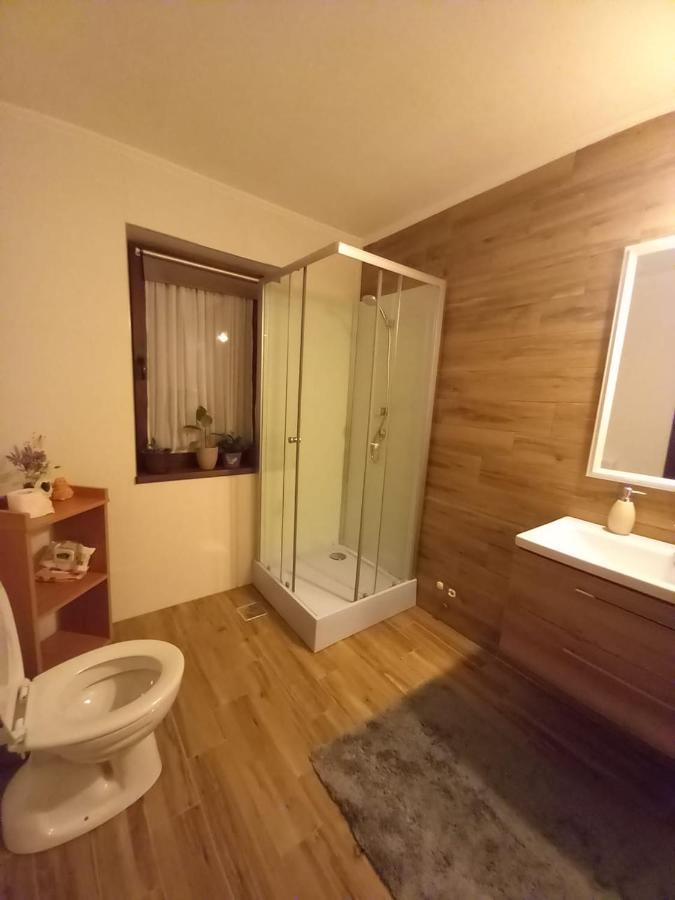 Casuta Din Deal Târgu Neamț Eksteriør billede